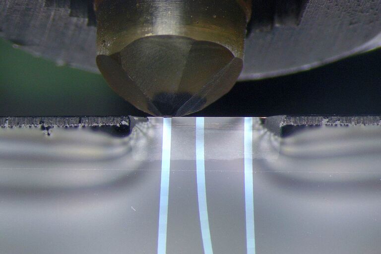 通过ARTOS 3D的自动连续切片，制备切片花费的时间更少。定制设计的钻石刀可从一个无皱切片带无缝转换到另一个，不会改变厚度。