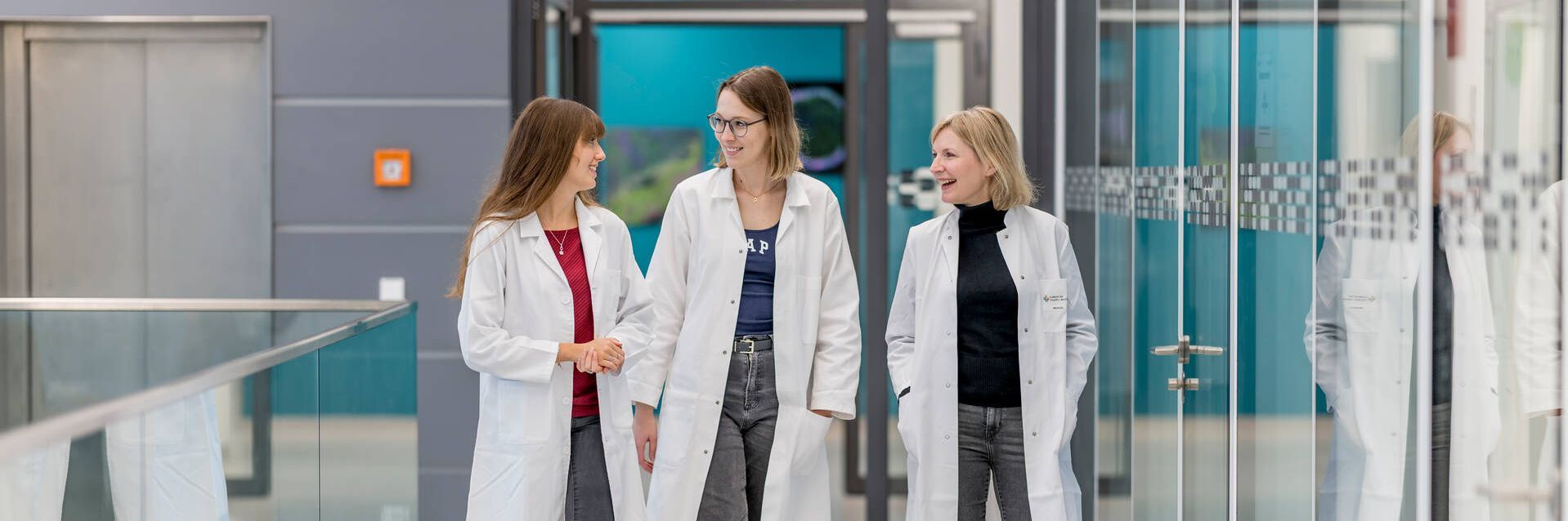 培养人才:团队在马尔堡大学共同行走