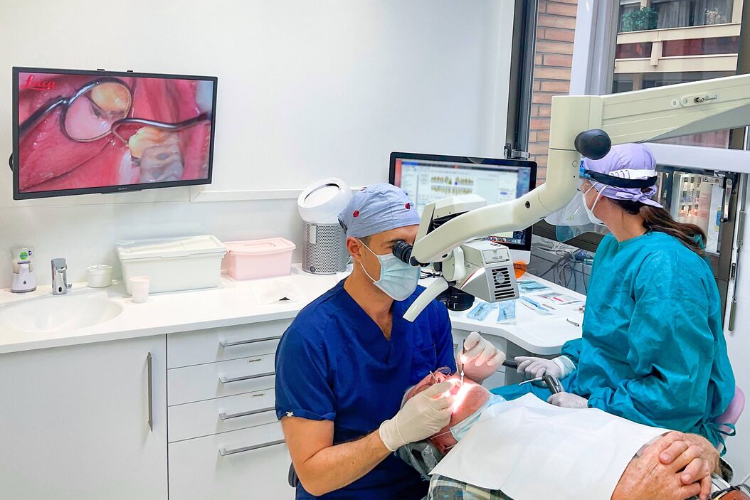 Dr. Blanc using the M320 dental microscope with ultra-low binoculars M320_dental_microscope_with_ultra-low_binoculars.jpg