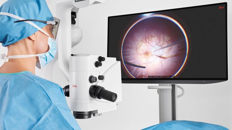 利用 3D 4K 显示器的 3D 抬头显示器