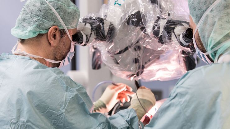 OR picture in neurosurgery.