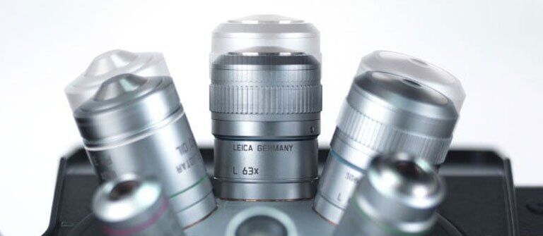 Leica DMi8 调焦驱动器的12 mm 行程。
