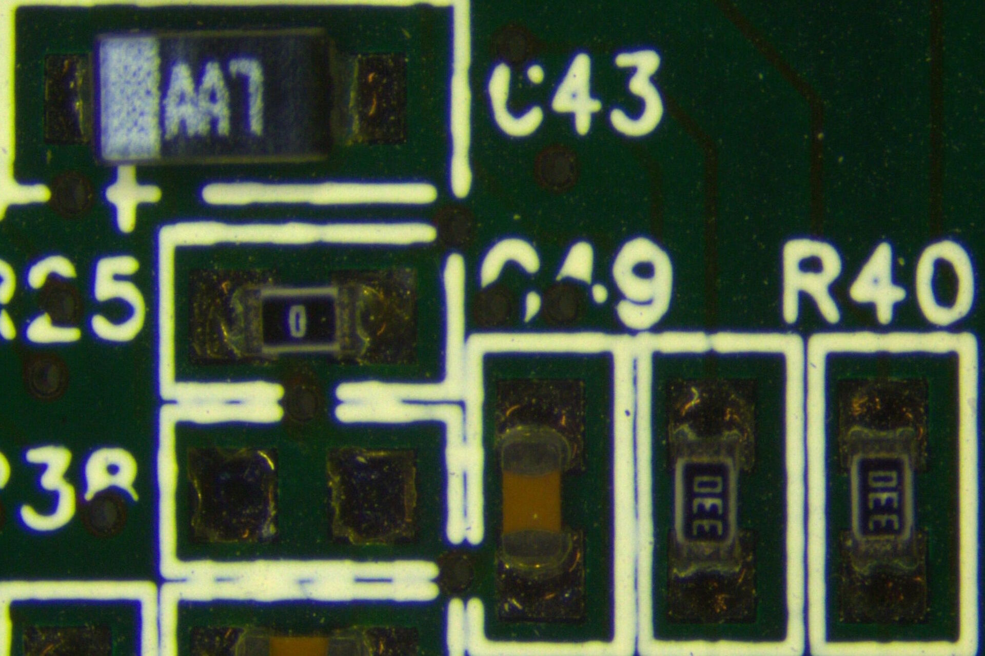[Translate to chinese:] Printed Circuit Board (PCB) - RL with crossed polarizers: Reflective areas