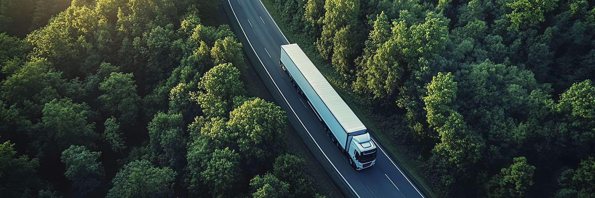 供应链：公路上的卡车